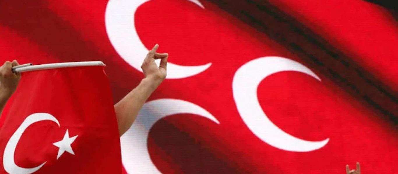 Αυστρία: Απολύθηκαν Τούρκοι οδηγοί που έκαναν το σήμα των «γκρίζων λύκων» - Διαμαρτύρεται η Τουρκία